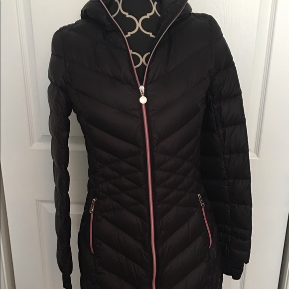 Bernardo Coat - Picture 3 of 6